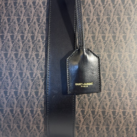 Saint Laurent Monogram 24H Duffle Bag Authentic Like New - Picture 7 of 13
